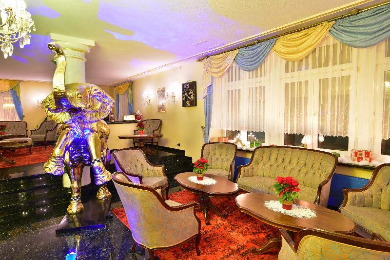 Alexandra Hotel